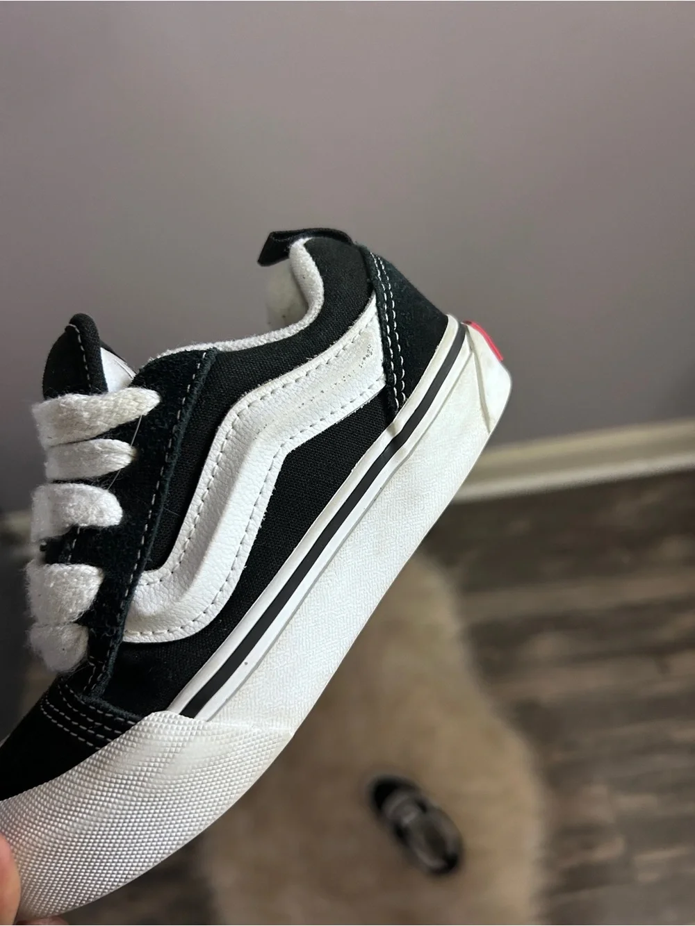 Vans Kids Old Skool Style Sneakers – Black/White | Great Condition